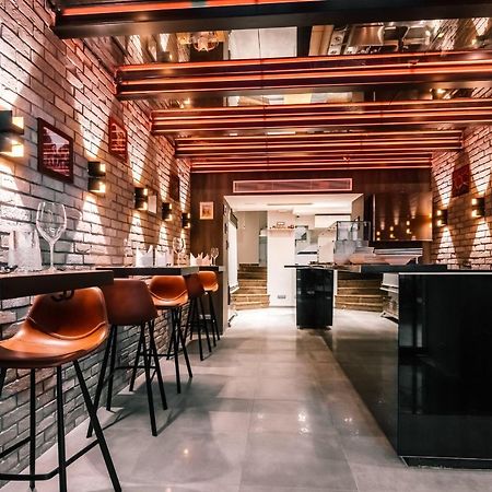 זאגרב Cozy Getaway In Heart Of City - J מראה חיצוני תמונה