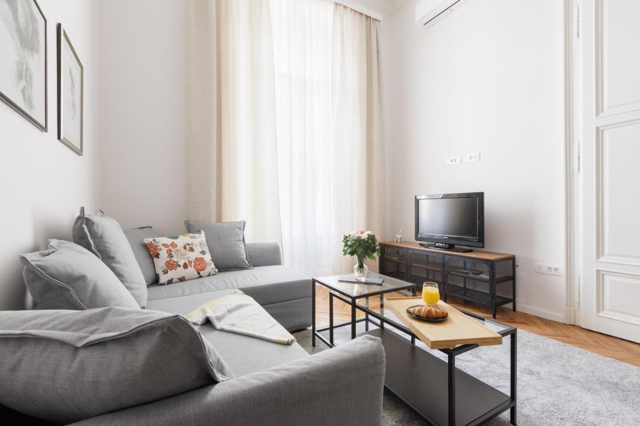 זאגרב Cozy Getaway In Heart Of City - J מראה חיצוני תמונה